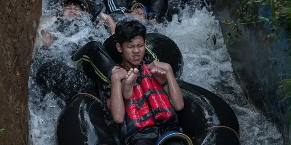 Paket 4 River Tubing Kemuning